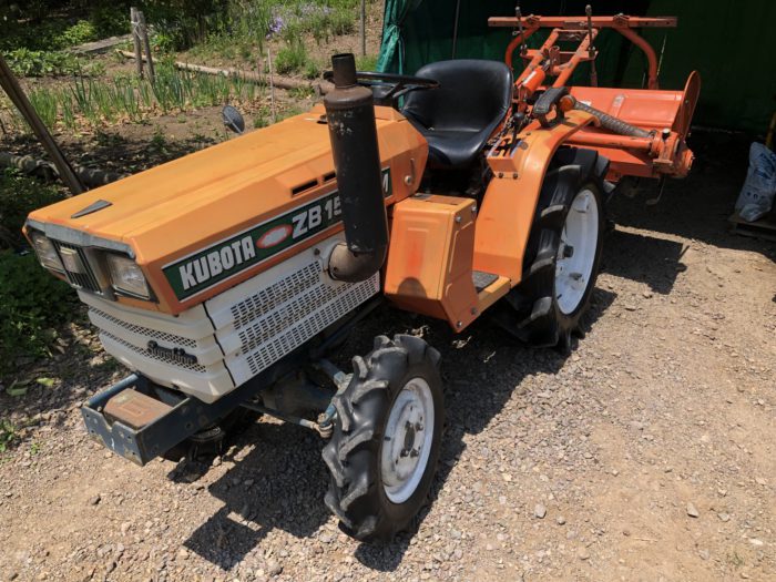 クボタ トラクター ブルトラ B5001 9.5馬力 368時間 ディーゼル 4WD