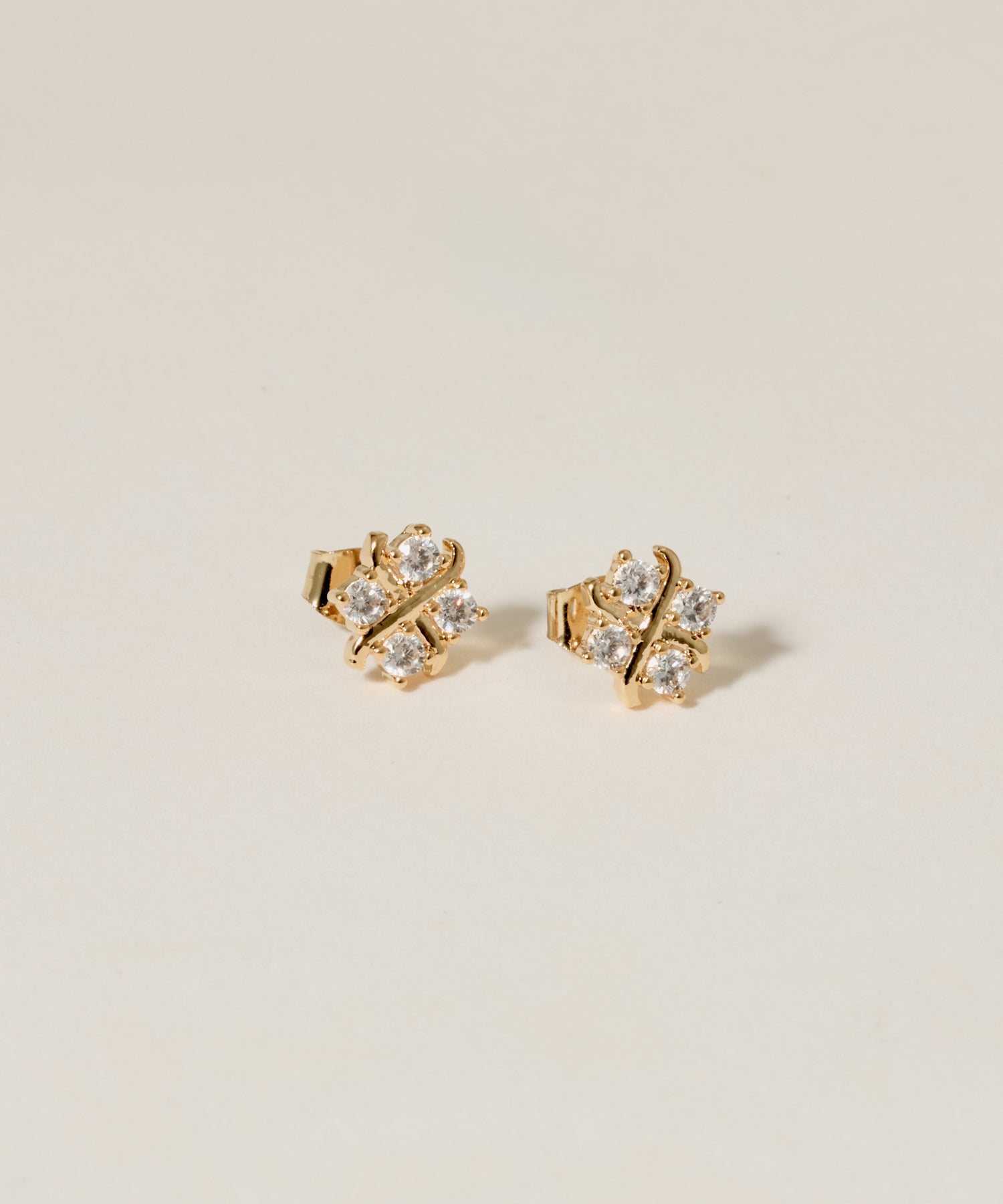 Cross CZ Pierce | 大人のための毎日使えるピアス通販ショップ