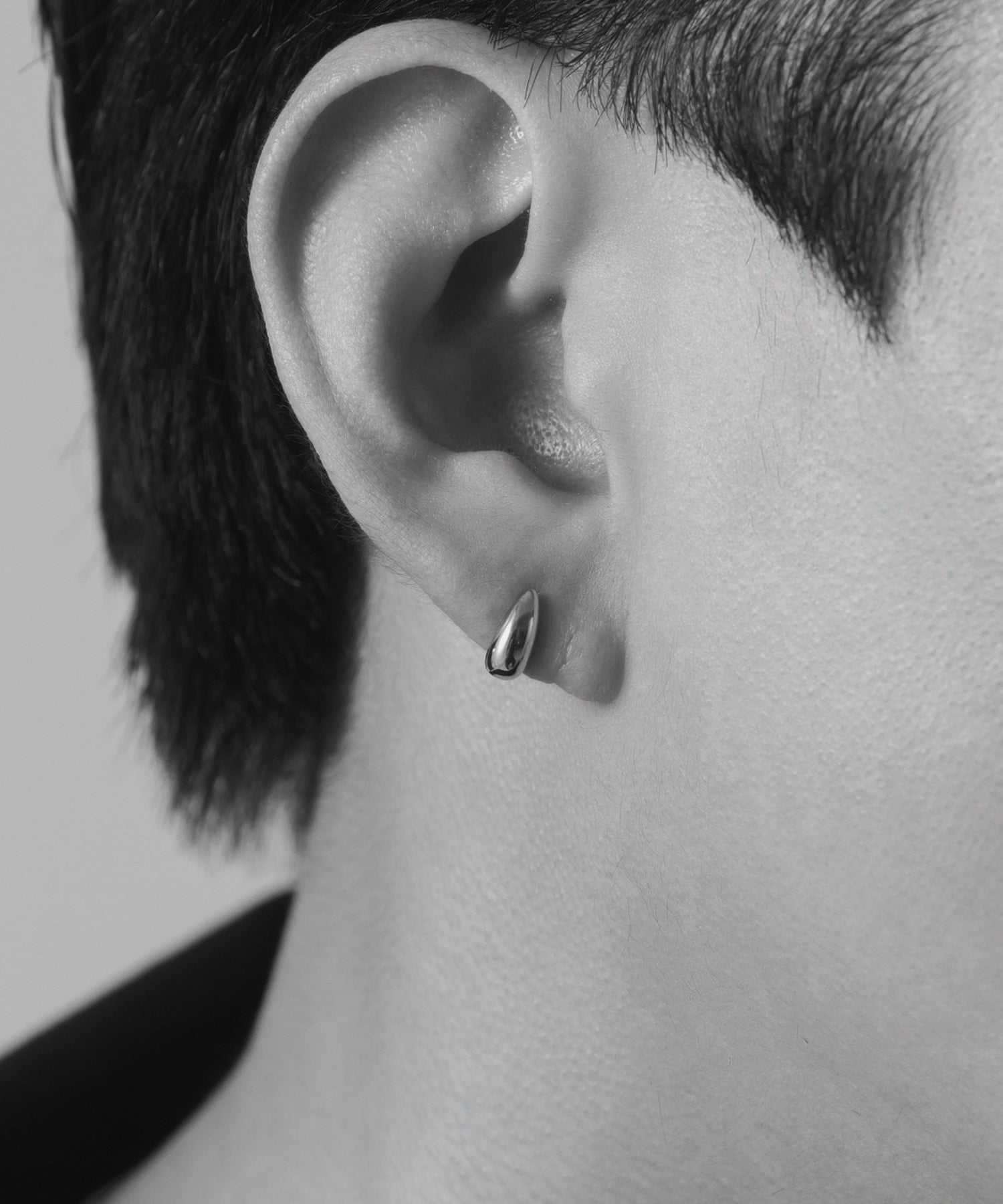 Tiny-Drop-Pierce_Stainless_-