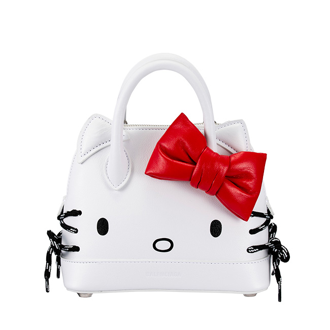 Balenciaga」のハローキティ バッグ | Numero TOKYO