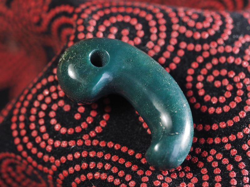 古墳時代・出雲石もどき勾玉（特大サイズ）