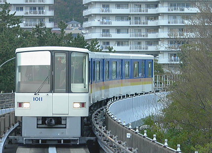 横浜シーサイドライン1000形 座席・車内・シート・座り心地・乗り心地