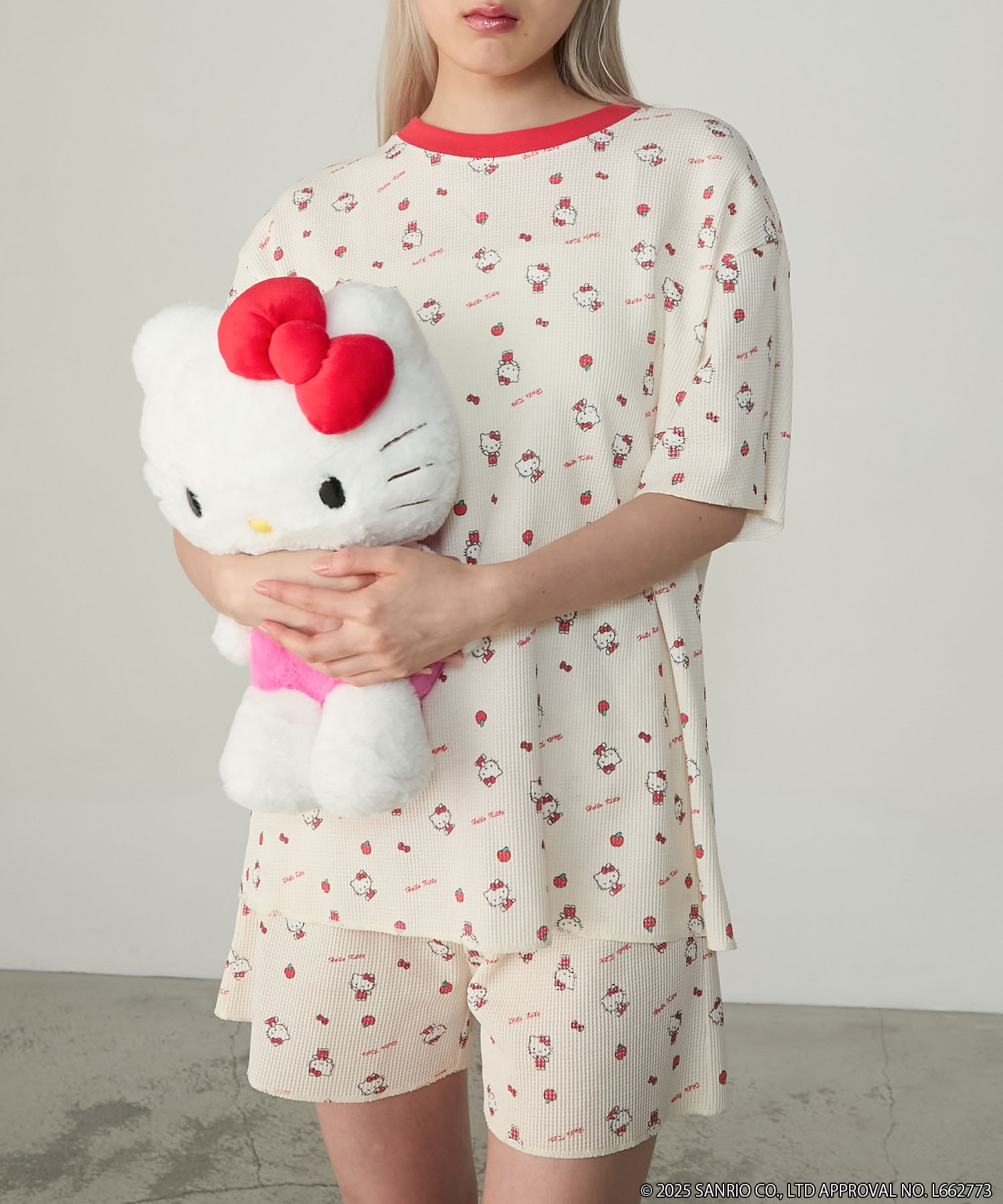 HELLO KITTY × FRUIT OF THE LOOM × forksy.】ハローキティ 半袖