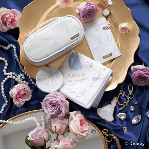 ポーチ・パスケース… 乙女心をくすぐる「シンデレラ」アイテム♡ | Oggi.jp