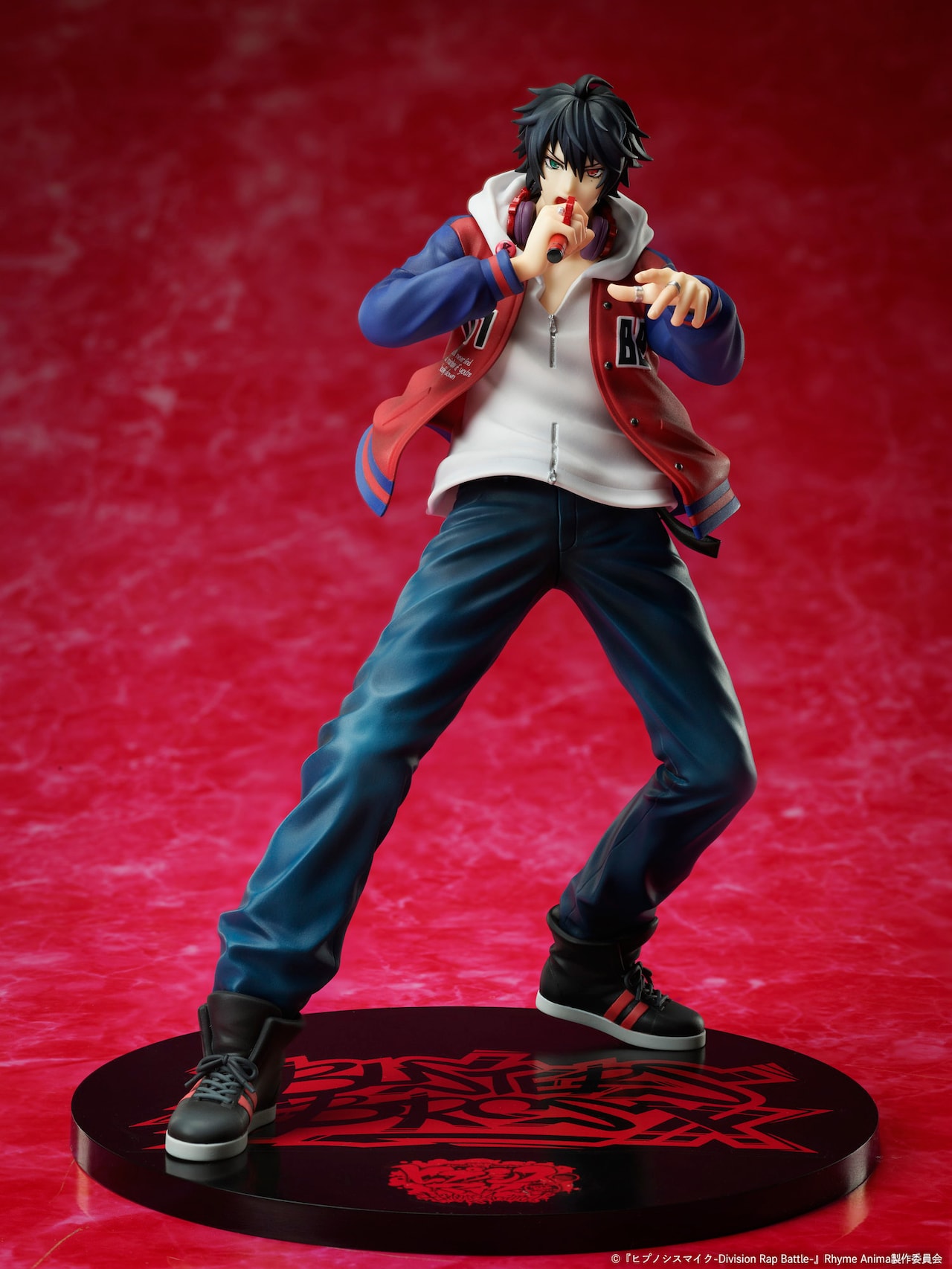 アニメ「ヒプマイ」マイクパフォーマンス披露する山田一郎のフィギュア