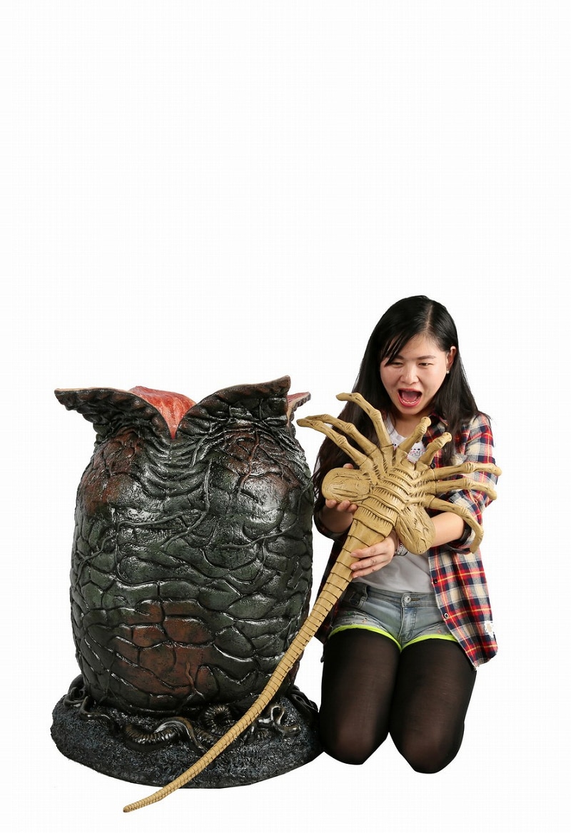 全高91cmの実物大エイリアンエッグ発売、LEDライト内蔵＆フェイス