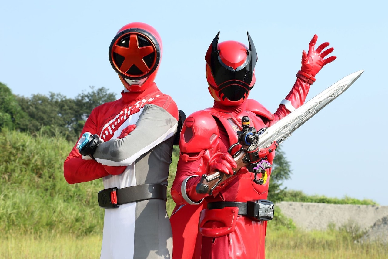 ブンブンジャーとキングオージャーが勢ぞろい、Vシネクストの場面写真