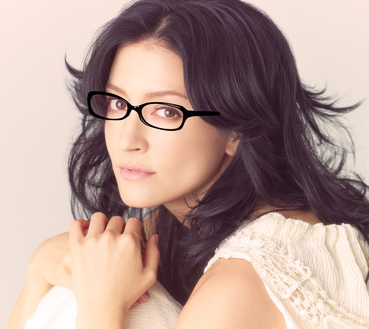 10年後の自分へ、アンジェラ・アキ「手紙」PV新バージョン - 音楽ナタリー