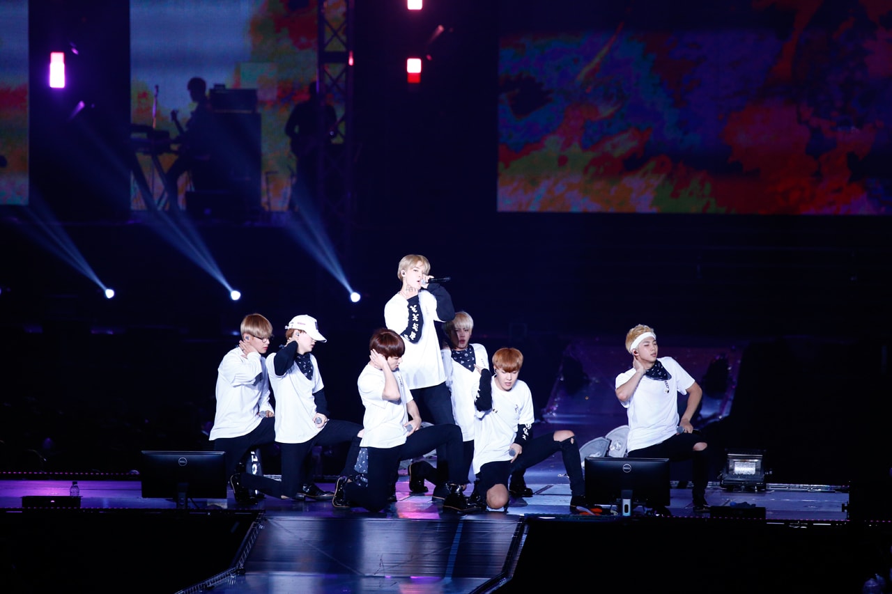 防弾少年団、憧れの地で大盛況の「花様年華」ツアー終幕 - 音楽ナタリー