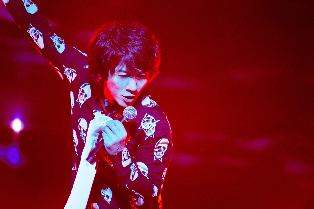 吉井和哉、盟友と描いた色鮮やかな音世界「Beginning & The End