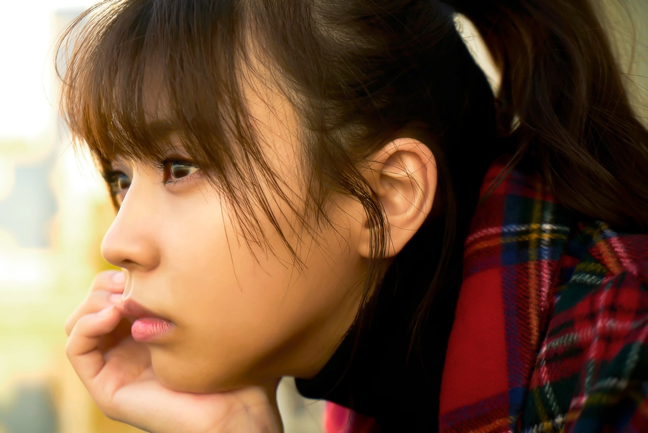 欅坂46小林由依の1st写真集「感情の構図」よりテストカット解禁 - 音楽