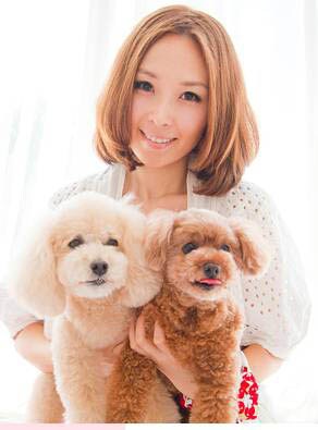 愛内里菜が垣内りかに改名、犬グッズプロデュース業に専念 - 音楽ナタリー