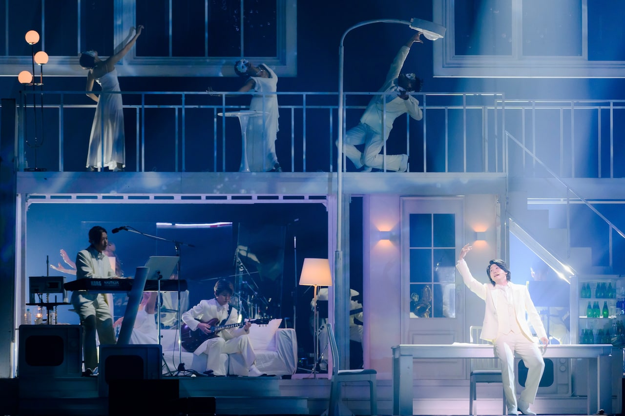 Mrs. GREEN APPLE、真っ白な世界で繰り広げた音楽劇「The White Lounge