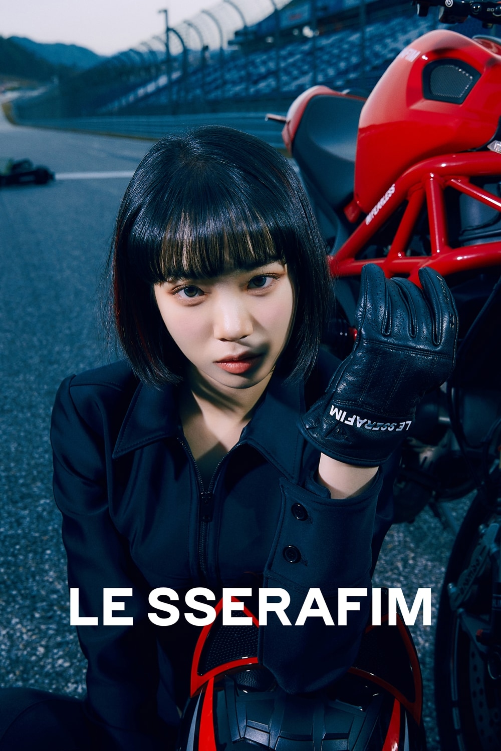 LE SSERAFIM「FEARLESS」コンセプトフォト「Vol.1 BLACK PETROL