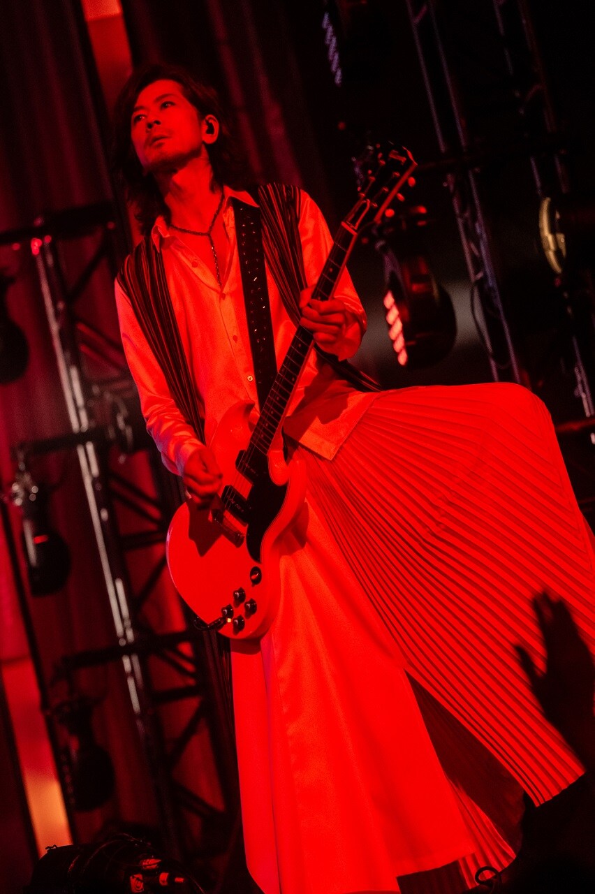 星野英彦（G）（撮影：田中聖太郎） [画像・動画ギャラリー 5/9