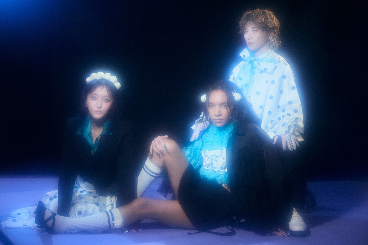 櫻井敦司と今井寿が白いマネキン抱くBUCK-TICK新ビジュアル - 音楽ナタリー