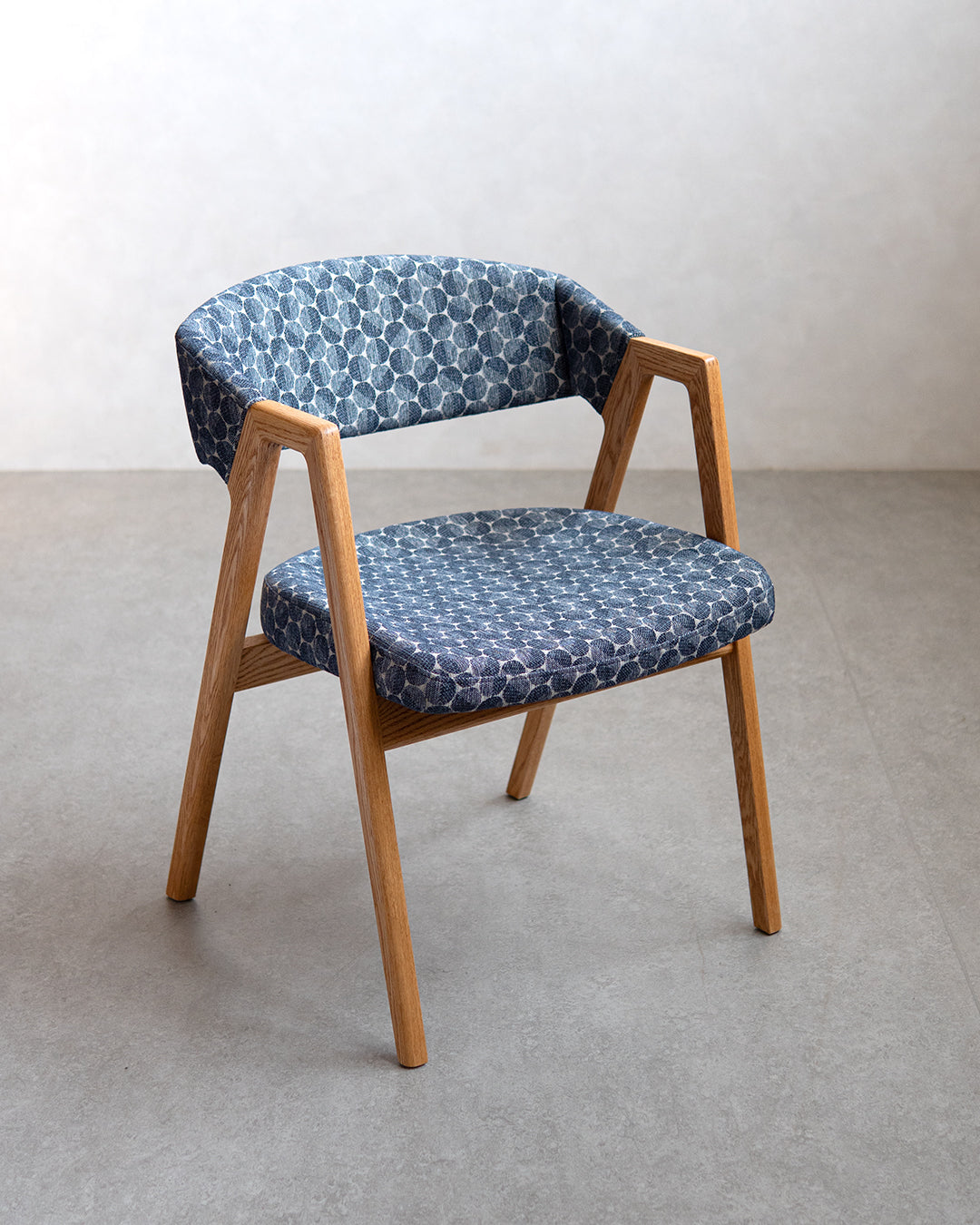 ナガノインテリア ｜ KC323 ARM CHAIR - レッドオーク