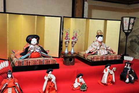 歴史ある味噌・醤油蔵『原次郎左衛門家』のひな人形。 | 水が磨く郷