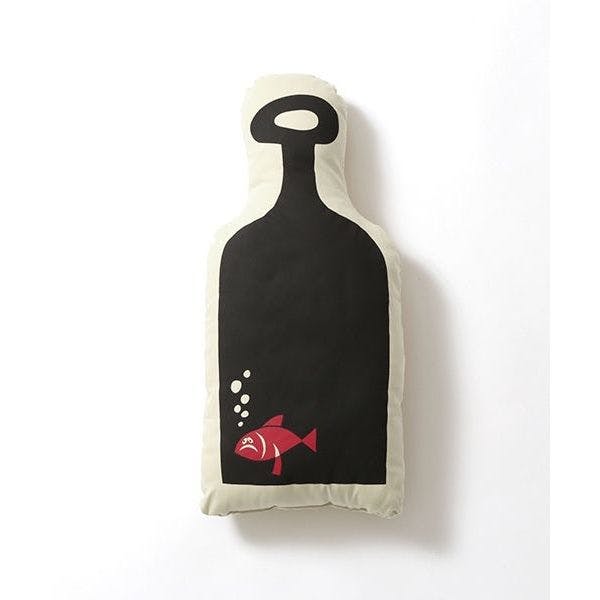 ボトルフィッシュクッション：花井祐介 | OIL - 現代アート・絵画の