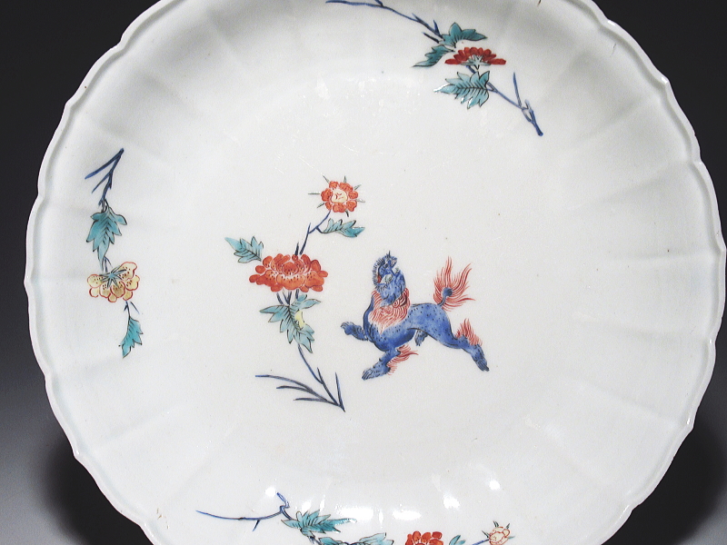 古伊万里 柿右衛門 唐獅子牡丹文 六寸強皿【延宝】 ｜ 古陶磁 大林師友堂