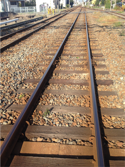 鉄道用枕木 - 商品案内｜王子与志本林業株式会社