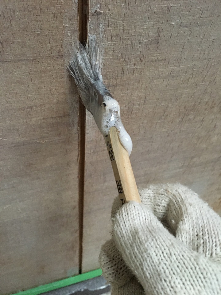 204)和天井の表面を剥がして珪藻土塗料で塗装してDIYリフォームする