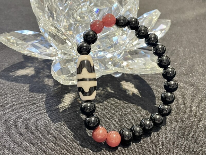 最強の魔除けと強運を引き寄せる！四線虎牙天珠ブレスレット オニキス