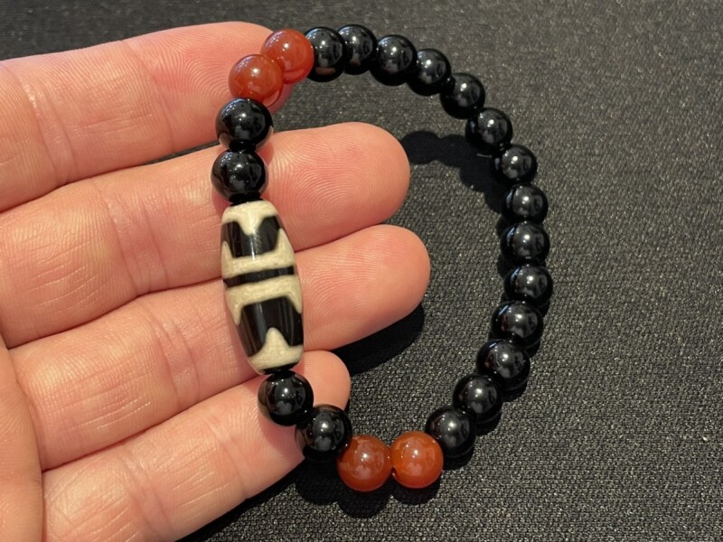 最強の魔除けと強運を引き寄せる！四線虎牙天珠ブレスレット オニキス