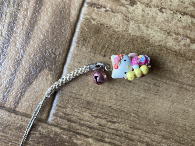 ハローキティご当地ストラップ きびだんご-岡山県|岡山のお土産