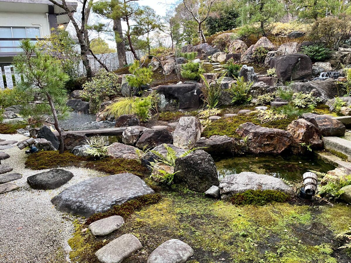 石切剣箭神社庭園 ― 小島庭園工務所作庭…大阪府東大阪市の庭園