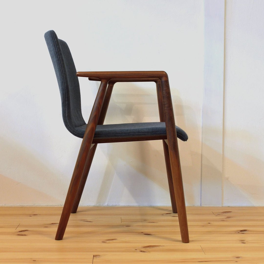 GINAチェア｜宮崎椅子製作所 – カチートファニチャー【オンライン