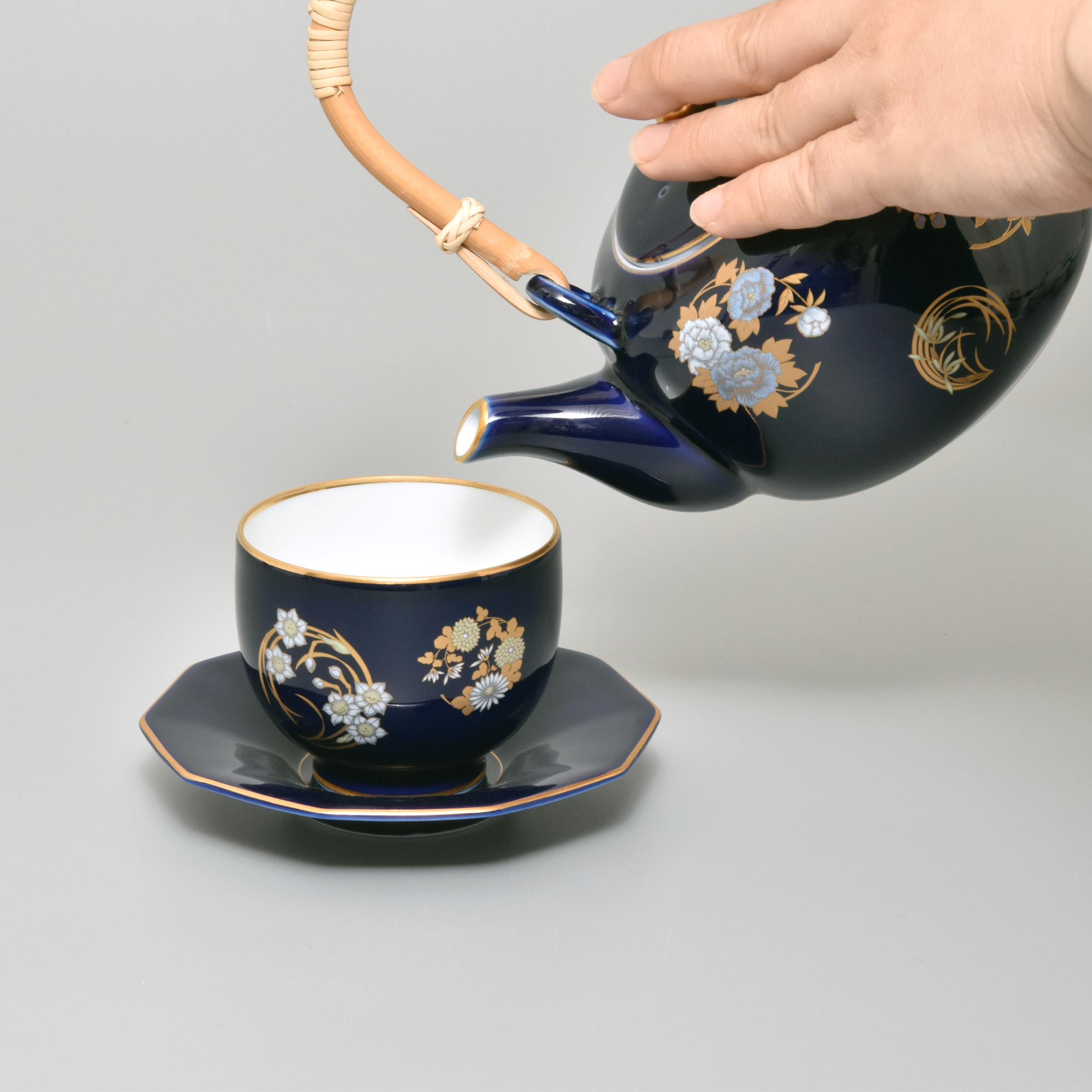 ルリ花丸紋）高級茶器セット（急須・湯のみセット）|有田焼の老舗