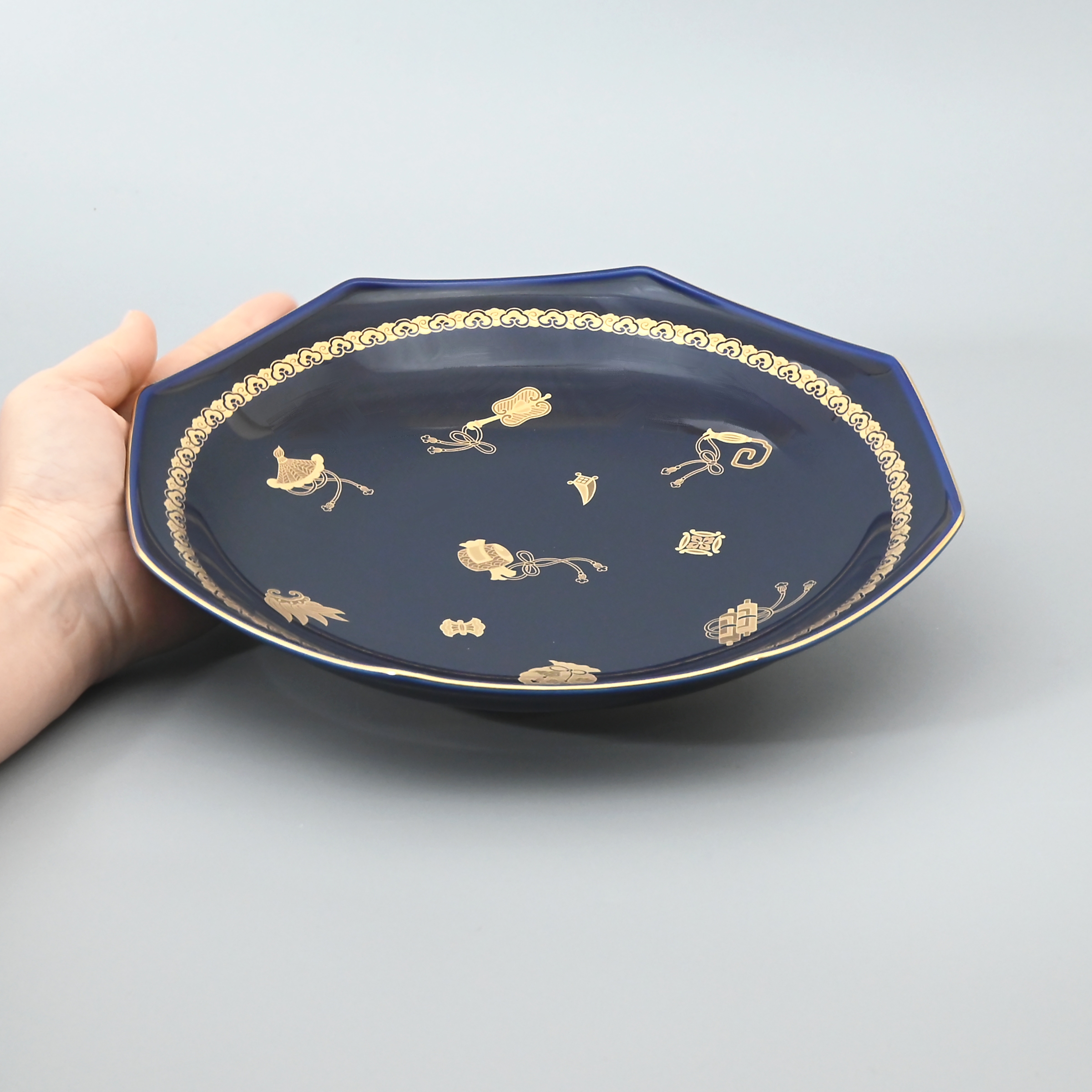 ルリ宝づくし）八角皿|有田焼の老舗-香蘭社オンラインショップ