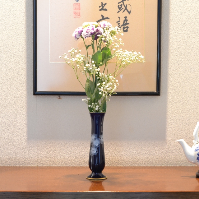 ルリ胡蝶蘭）花瓶|有田焼の老舗-香蘭社オンラインショップ