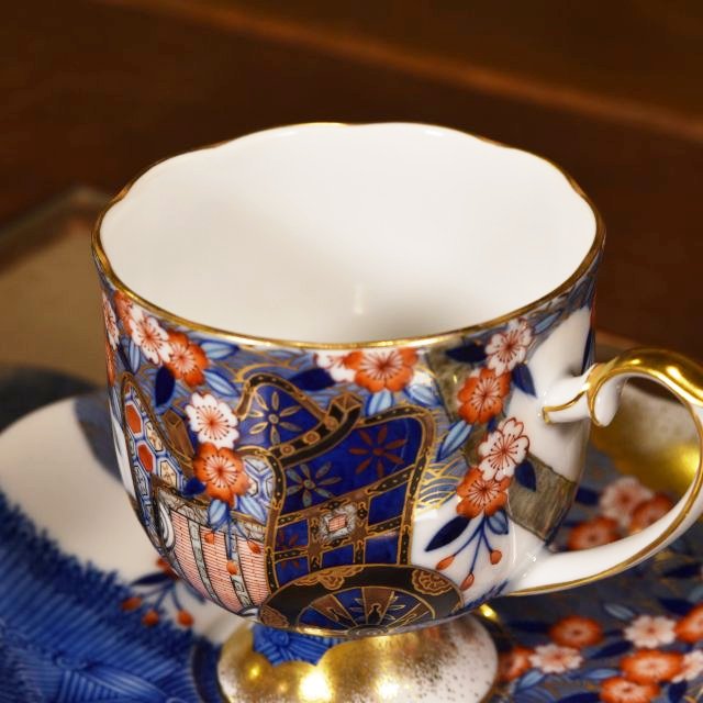 染錦御所車）コーヒーカップ＆ソーサー|有田焼の老舗-香蘭社オンライン