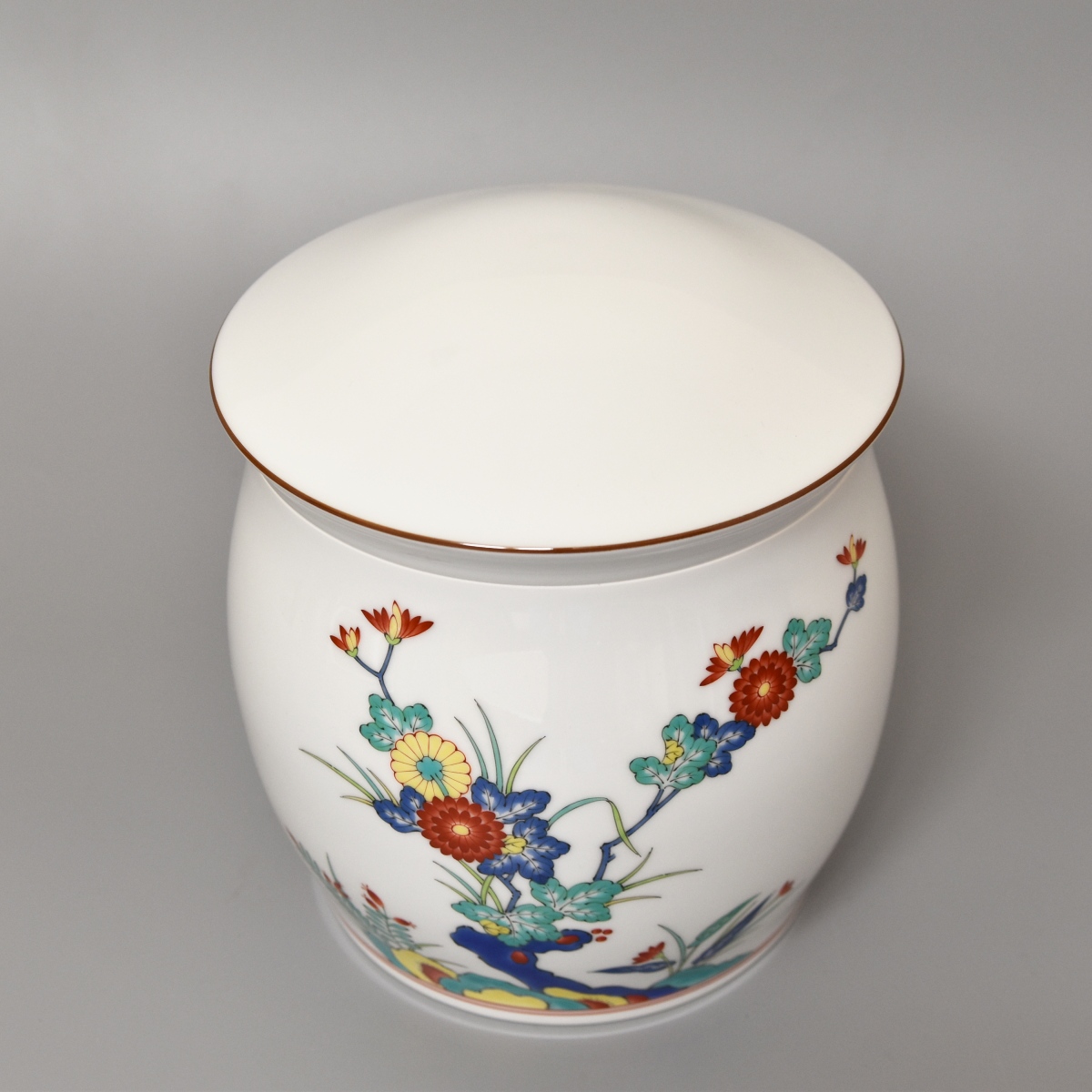 色絵岩菊）家型7寸骨壺|有田焼の老舗-香蘭社オンラインショップ