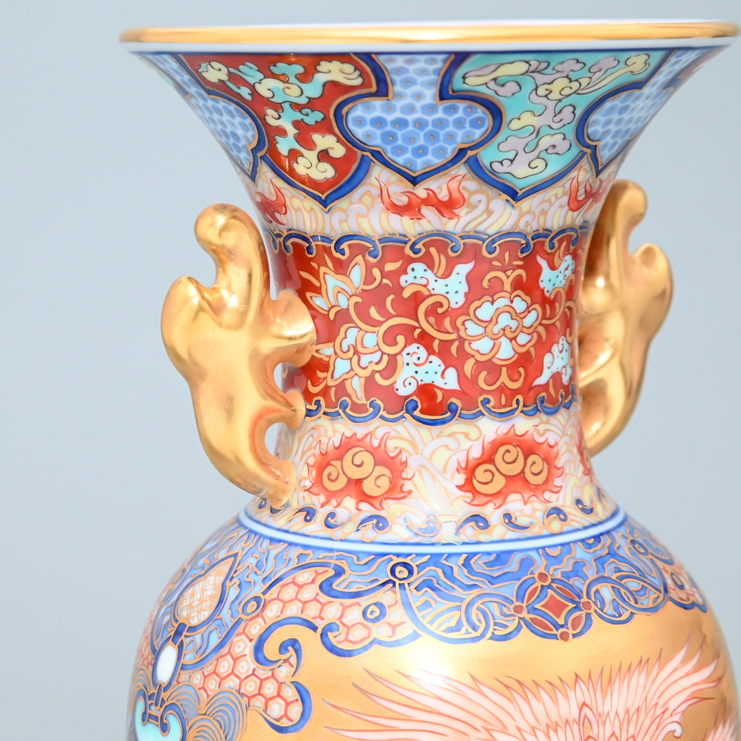 色絵鳳凰応龍文）耳付花瓶|有田焼の老舗-香蘭社オンラインショップ