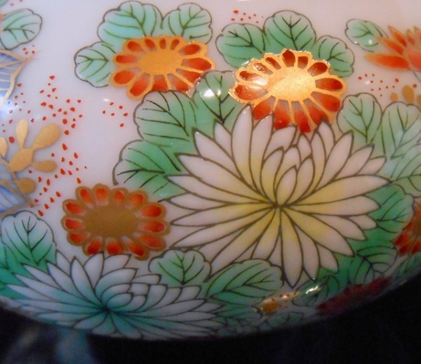 染錦芙蓉淡彩菊）香炉|有田焼の老舗-香蘭社オンラインショップ