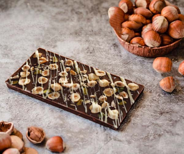 タブレットチョコ(ヘーゼル)＆山崎12年ミニボトルセット – ホテル