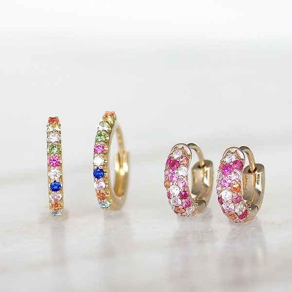 K18YGグリーンダイヤモンド/カラーサファイア/ダイヤモンドピアス