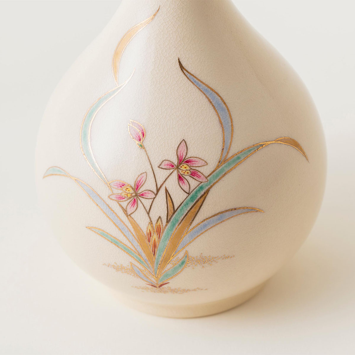 白薩摩鶴首花瓶鶴首花瓶(蘭)[シロサツマツルクビカビン(ラン)]｜沈壽官