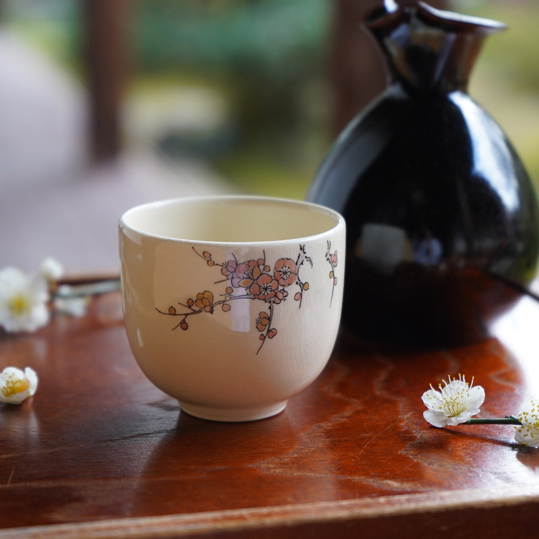 白薩摩ぐい呑み（桜）[シロサツマグイノミ (サクラ)]｜沈壽官窯（ちん