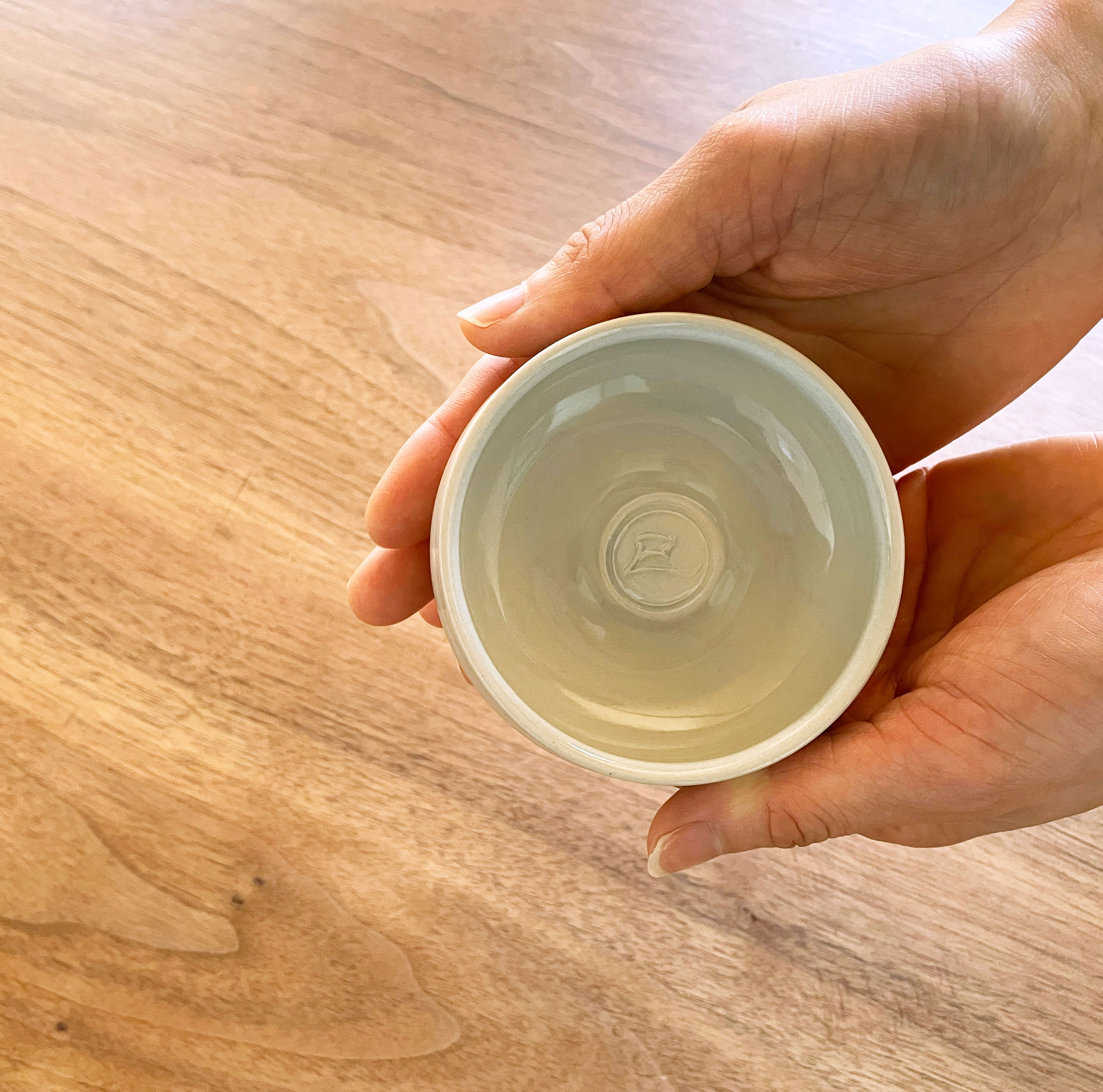 十五代作 干支ぐい呑み（巳2025年）[エトグイノミ（ミ）]｜沈壽官窯