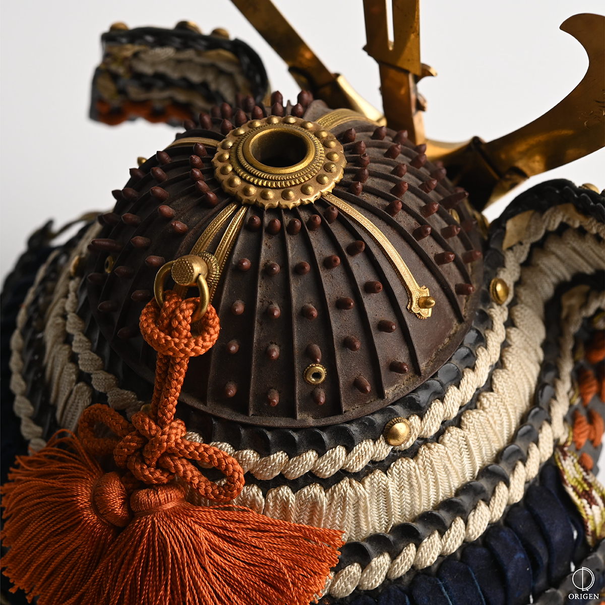 五月のもの 『大楠公 三ッ鍬形 御兜』平安友真作｜骨董品買取 - ORIGEN