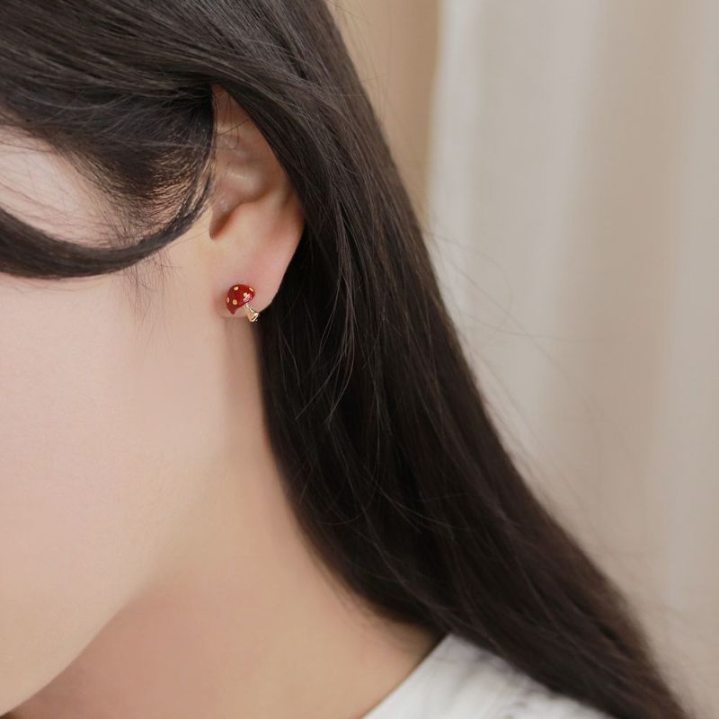 Ayatorie/アヤトリエ】不思議なきのこピアス – OSEWAYAオンラインストア