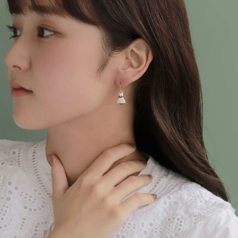 Ayatorie/アヤトリエ】ネコのハロウィンピアス – OSEWAYAオンラインストア