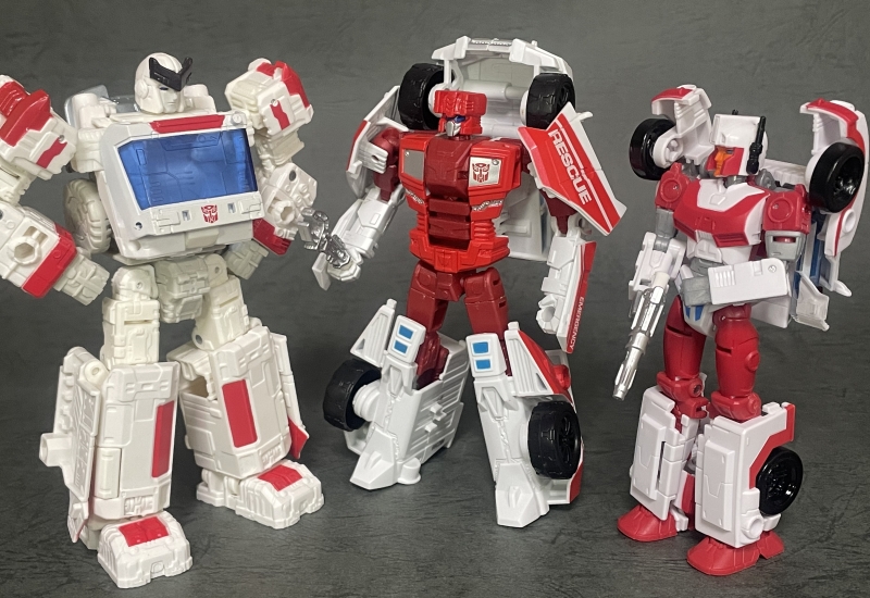 TF】LEGACY「AUTOBOT MINERVA(ミネルバ)」レビュー【海外版