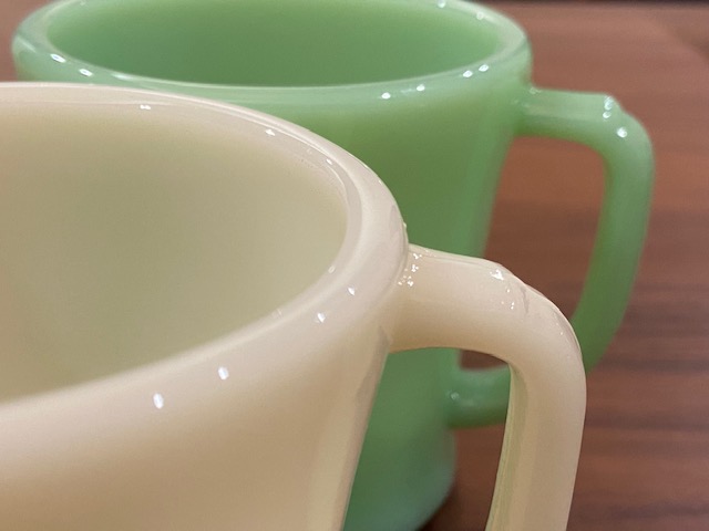 ヴィンテージの【Fire King（ファイヤーキング）】のシェービングマグ