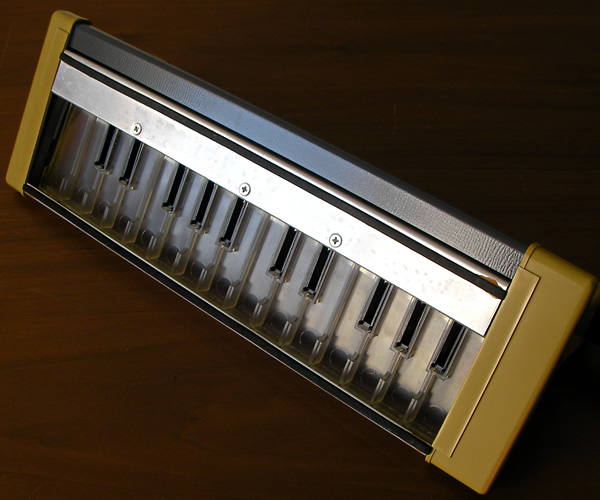 organ69 : [kh141]Suzuki Melodion OHP-25