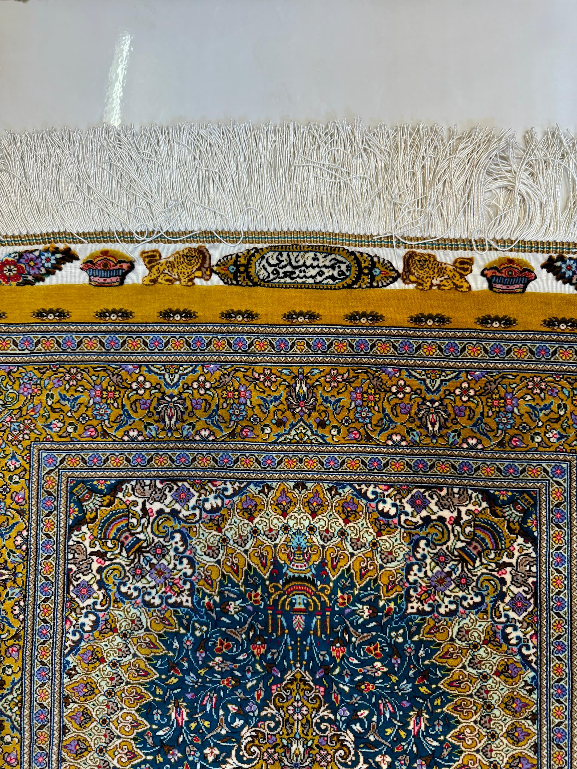 高級ペルシャ絨毯クム産シルク100％ ジャムシディ工房 90×61cm（FN